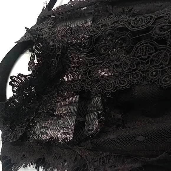 Cropped Lace Top Size L - Picture 6 of 9